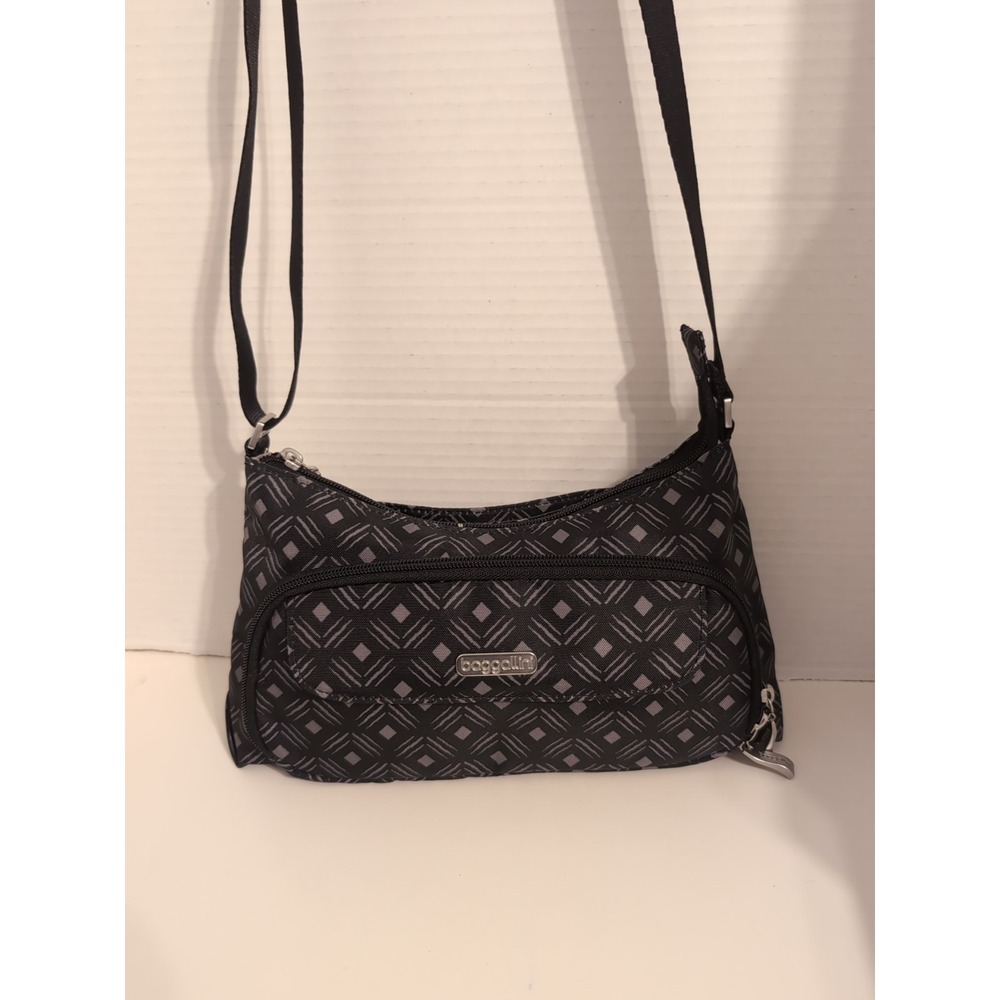 Baggallini Crossbody Small Purse, Pewter/ Black Pattern, Pewter Lining Excellent